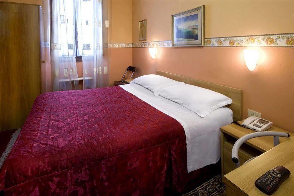Hotel Camilla Guelfa Флоренция Экстерьер фото